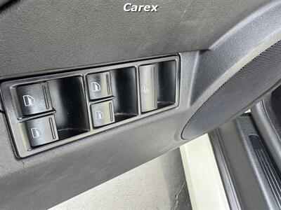 2007 Volkswagen New Beetle Convertible Triple White PZEV   - Photo 28 - Costa Mesa, CA 92626