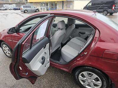 2009 Hyundai ACCENT GLS   - Photo 12 - Philadelphia, PA 19111