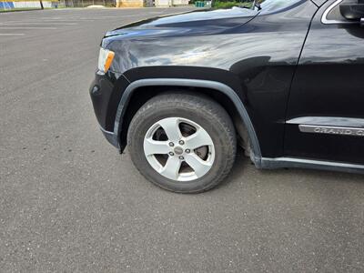 2013 Jeep Grand Cherokee Laredo   - Photo 7 - Philadelphia, PA 19111
