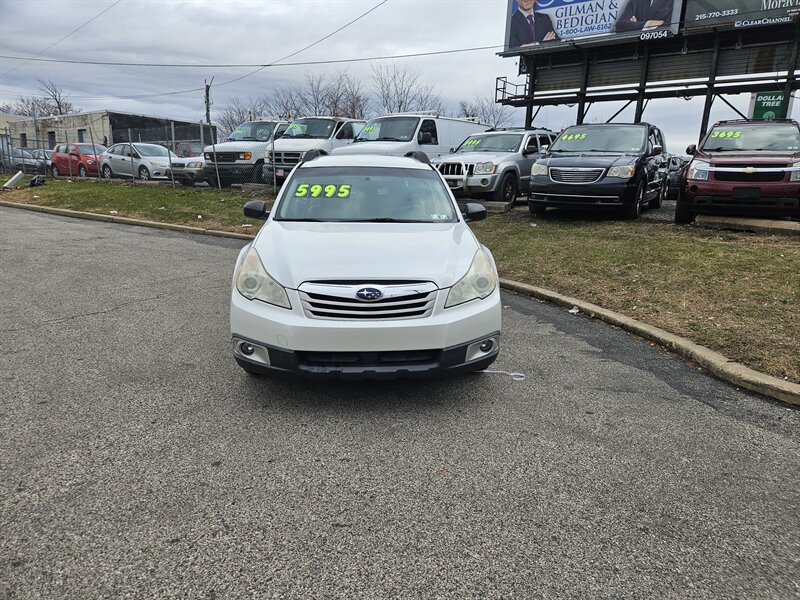 2010 Subaru Outback 2.5i photo 3