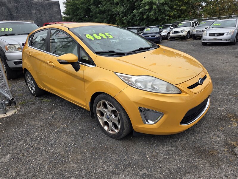 2011 Ford Fiesta SES  
