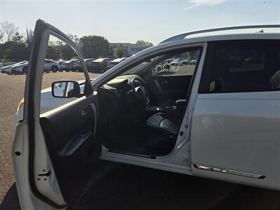 2011 Nissan Rogue SL - Photo 10 - Philadelphia, PA 19111