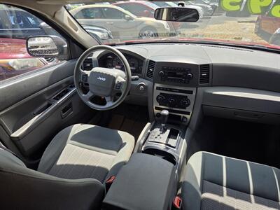 2005 Jeep Grand Cherokee Laredo   - Photo 7 - Philadelphia, PA 19111