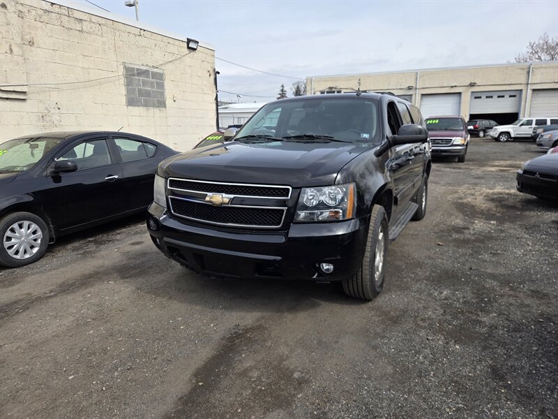 2011 Chevrolet Suburban LT  