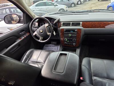 2011 Chevrolet Suburban LT - Photo 15 - Philadelphia, PA 19111
