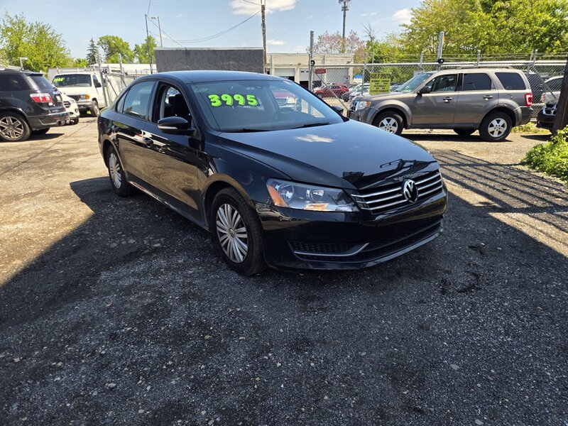 2014 Volkswagen Passat 2.5L S PZEV  