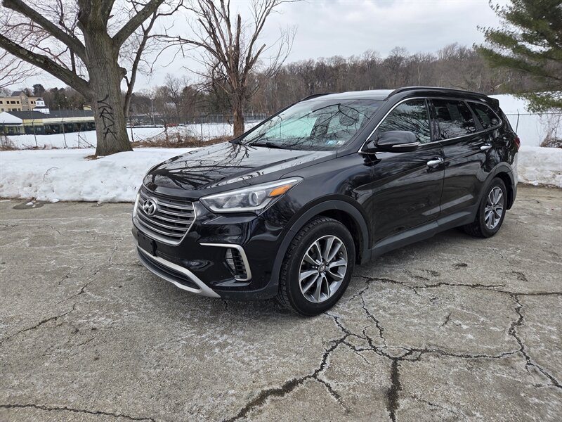 2017 Hyundai SANTA FE SE  