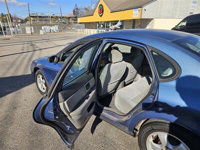 2004 Ford Taurus SE   - Photo 13 - Philadelphia, PA 19111