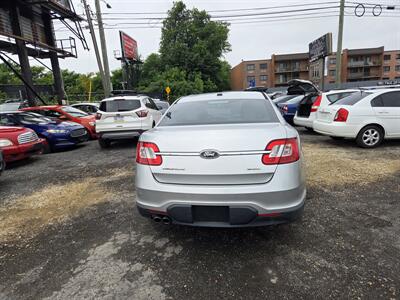 2011 Ford Taurus SEL   - Photo 9 - Philadelphia, PA 19111