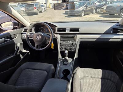 2012 Volkswagen Passat S PZEV   - Photo 11 - Philadelphia, PA 19111