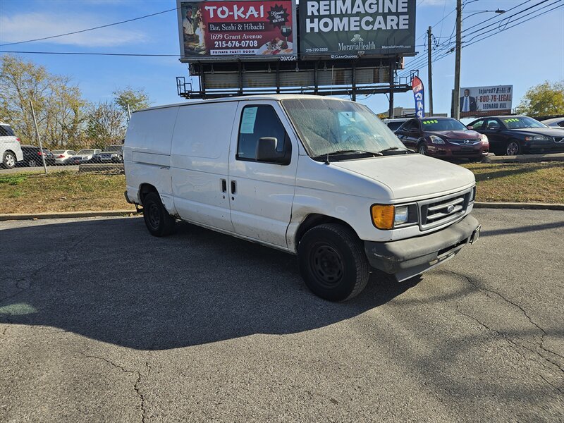 2005 Ford Econoline Van Commercial photo 3