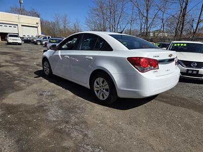 2014 Chevrolet Cruze LS Auto   - Photo 4 - Philadelphia, PA 19111