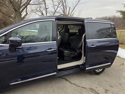 2017 Chrysler Pacifica Touring Plus   - Photo 11 - Philadelphia, PA 19111