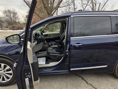 2017 Chrysler Pacifica Touring Plus   - Photo 6 - Philadelphia, PA 19111