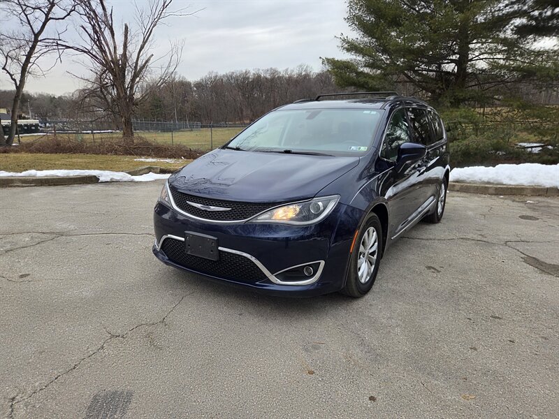 2017 Chrysler Pacifica Touring Plus  
