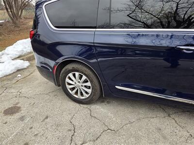 2017 Chrysler Pacifica Touring Plus   - Photo 16 - Philadelphia, PA 19111