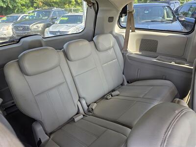 2009 Dodge Grand Caravan SXT   - Photo 15 - Philadelphia, PA 19111