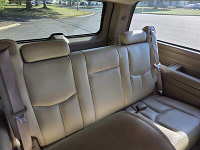 2004 Chevrolet Suburban 1500 4dr 1500 LT   - Photo 8 - Philadelphia, PA 19111