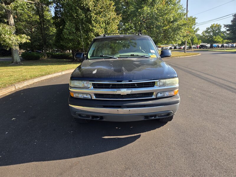 2004 Chevrolet Suburban 1500 4dr 1500 LT  