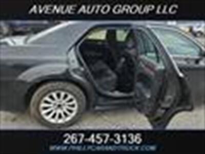 2012 Chrysler 300   - Photo 19 - Philadelphia, PA 19111