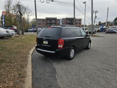 2011 Kia Sedona LX Convenience   - Photo 5 - Philadelphia, PA 19111