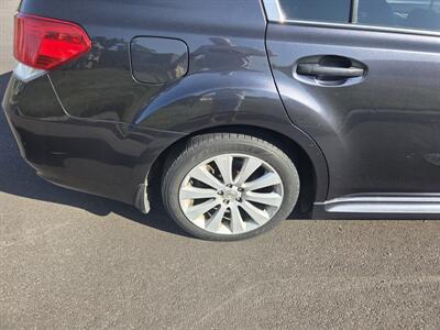 2011 Subaru Legacy 2.5i Limited - Photo 9 - Philadelphia, PA 19111