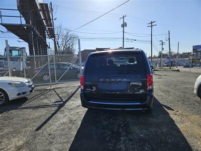 2017 Dodge Grand Caravan SXT   - Photo 4 - Philadelphia, PA 19111
