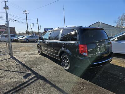 2017 Dodge Grand Caravan SXT   - Photo 5 - Philadelphia, PA 19111