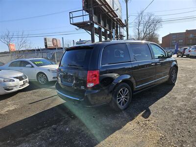 2017 Dodge Grand Caravan SXT   - Photo 3 - Philadelphia, PA 19111