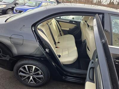 2017 Volkswagen Jetta 1.4T SE   - Photo 13 - Philadelphia, PA 19111