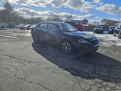 2013 Chrysler 200 Limited   - Photo 3 - Philadelphia, PA 19111