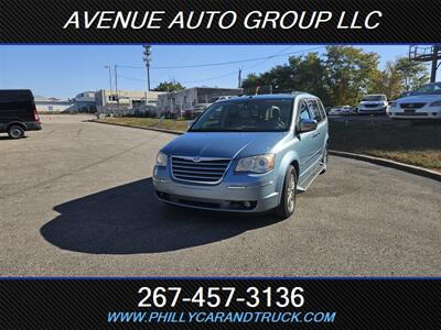 2010 Chrysler Town & Country Limited   - Photo 1 - Philadelphia, PA 19111