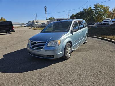 2010 Chrysler Town & Country Limited   - Photo 2 - Philadelphia, PA 19111