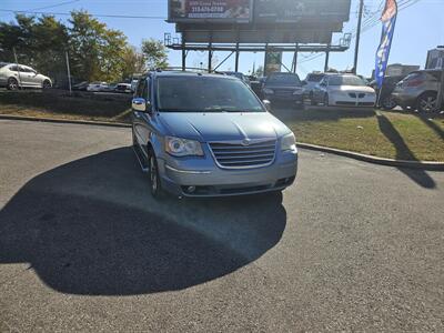 2010 Chrysler Town & Country Limited   - Photo 4 - Philadelphia, PA 19111