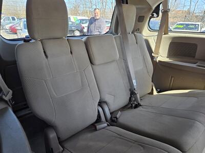 2011 Chrysler Town & Country Touring   - Photo 9 - Philadelphia, PA 19111