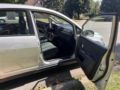 2012 Nissan Versa 1.8 S   - Photo 10 - Philadelphia, PA 19111