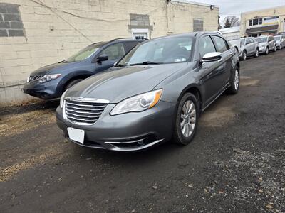 2013 Chrysler 200 Limited Sedan