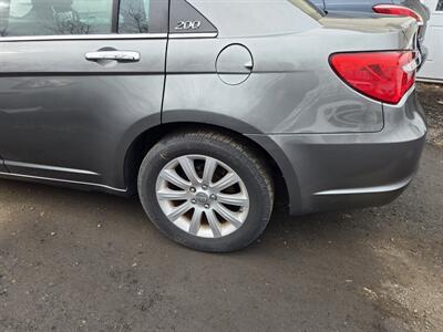 2013 Chrysler 200 Limited - Photo 7 - Philadelphia, PA 19111