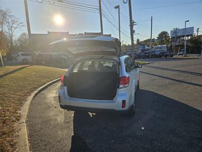 2010 Subaru Outback 2.5i   - Photo 13 - Philadelphia, PA 19111