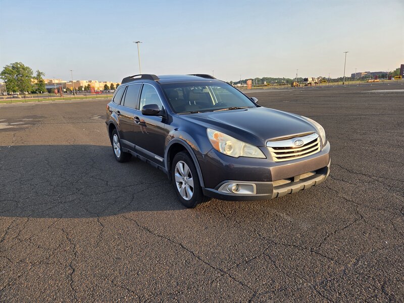 2010 Subaru Outback 2.5i Premium  