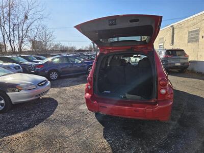 2011 Chevrolet HHR LT   - Photo 7 - Philadelphia, PA 19111