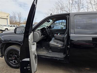 2009 GMC Sierra 1500 SL   - Photo 10 - Philadelphia, PA 19111