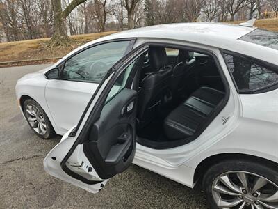 2016 Chrysler 200 S S   - Photo 13 - Philadelphia, PA 19111