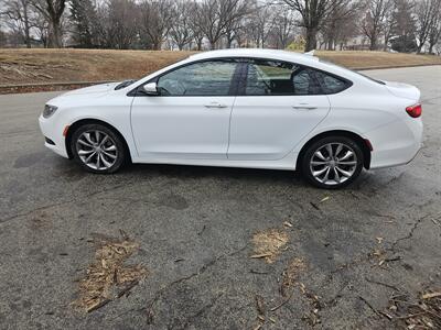 2016 Chrysler 200 S S   - Photo 4 - Philadelphia, PA 19111