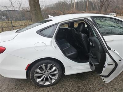 2016 Chrysler 200 S S   - Photo 14 - Philadelphia, PA 19111