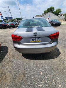 2012 Volkswagen Passat S PZEV   - Photo 6 - Philadelphia, PA 19111