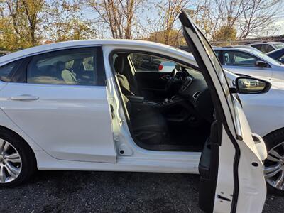 2016 Chrysler 200 Limited   - Photo 6 - Philadelphia, PA 19111