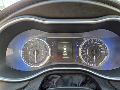 2016 Chrysler 200 Limited   - Photo 18 - Philadelphia, PA 19111
