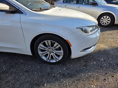2016 Chrysler 200 Limited   - Photo 15 - Philadelphia, PA 19111