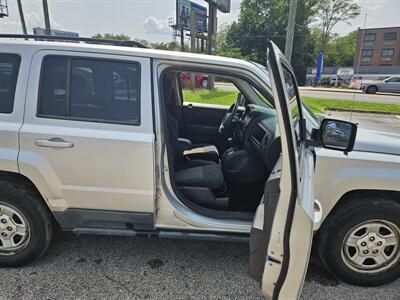 2011 Jeep Patriot Latitude   - Photo 8 - Philadelphia, PA 19111